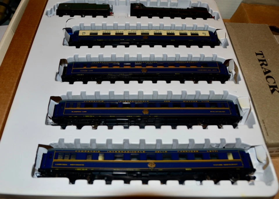 Juego de tren Bachmann Orient Express 40-0185--Escala HO Foto 3 de 4