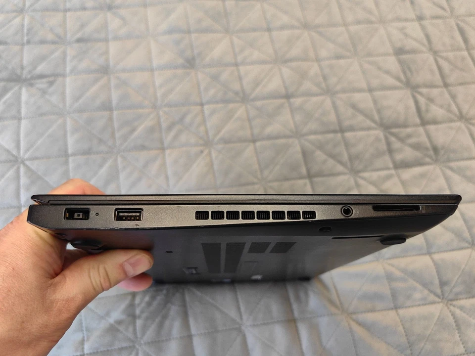 Lenovo ThinkPad T470s · i5-6300U · 8GB · 256GB, photo 4 of 5