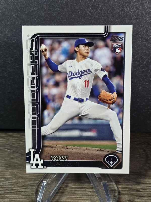 2025 Topps #558 Roki Sasaki Los Angeles Dodgers Rookie