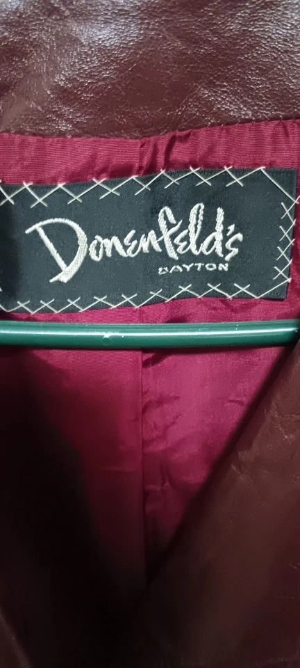 Gabardina con cinturón de corbata Donenfelds Dayton Borgoña de colección rara para mujer años 70 Foto 3 de 4