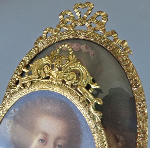 2 Antique Small GILT Brass Frames BOW Tops + Decorative Detail * French LADIES - Picture 5 of 7