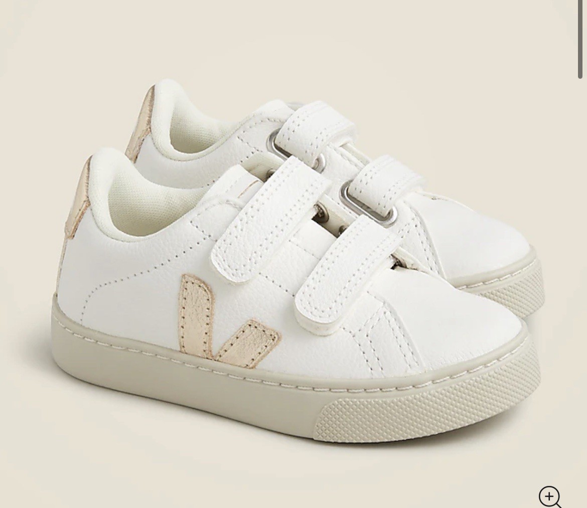 Veja Kids Esplar metallic leather sneaker size 8.5 stylish durable