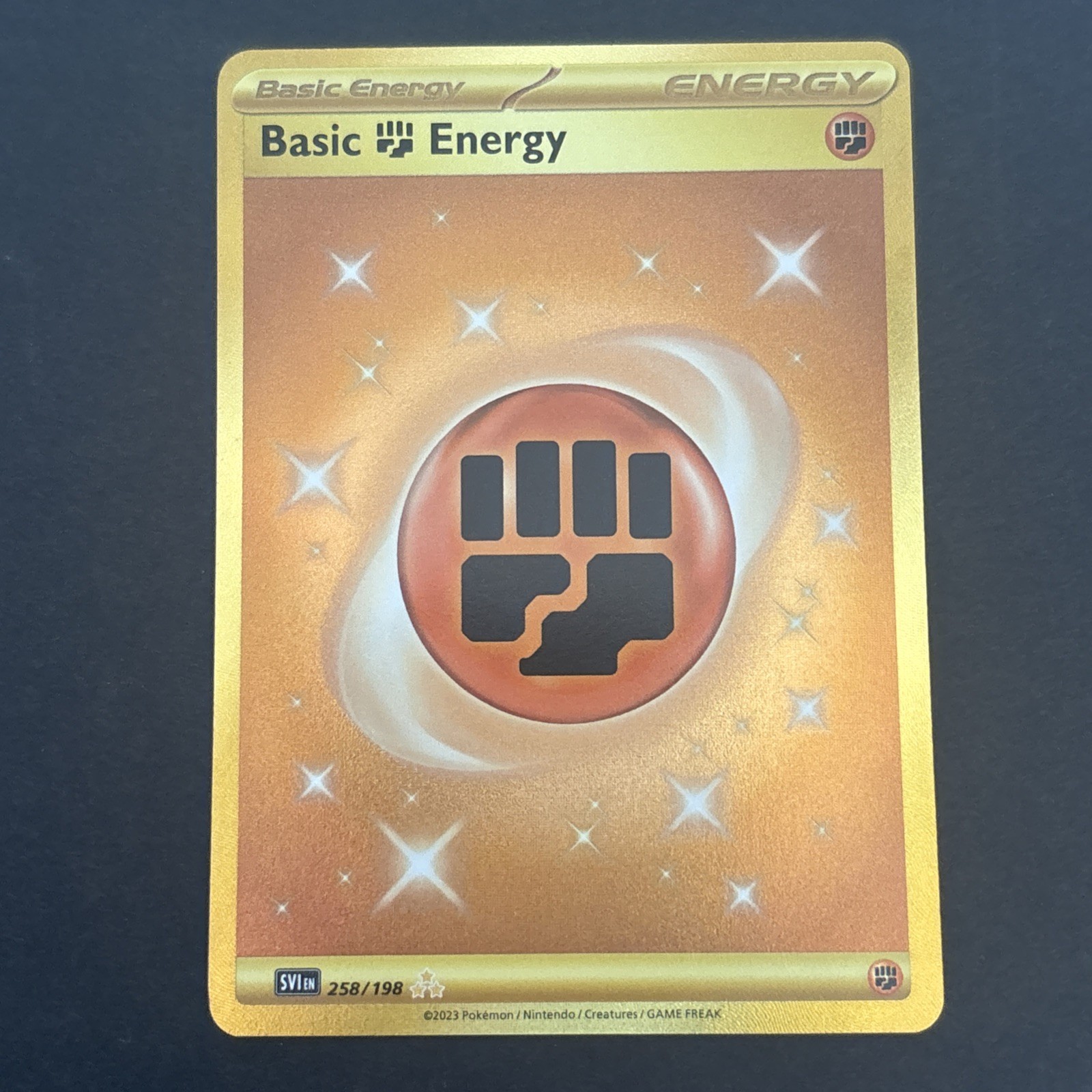 Basic Fighting Energy 258/198 Scarlet & Violet Base Set Holo Pokémon TCG NM 2023