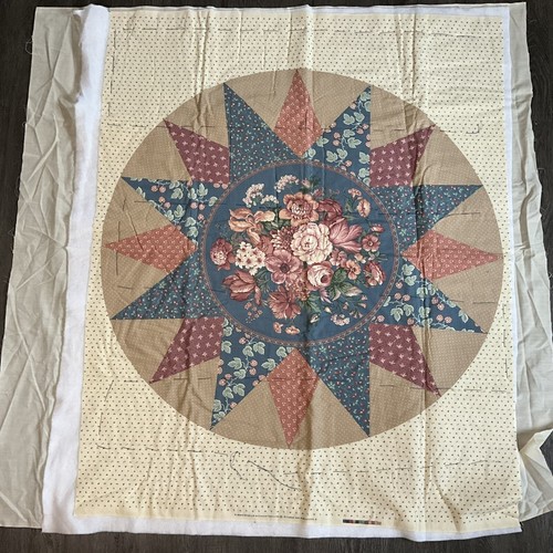 Vintage Fabric Panel Floral Star Burst Cotton Started Quilt 3 Layers 35 x 43 - Picture 2 of 11