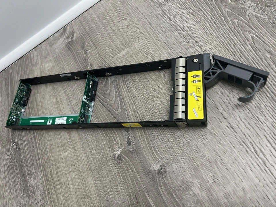 NetApp Dual Tandem 3.5" SATA Hard Drive Caddy Tray DS4486 111-J9197 110-00191 - Image 3 of 3