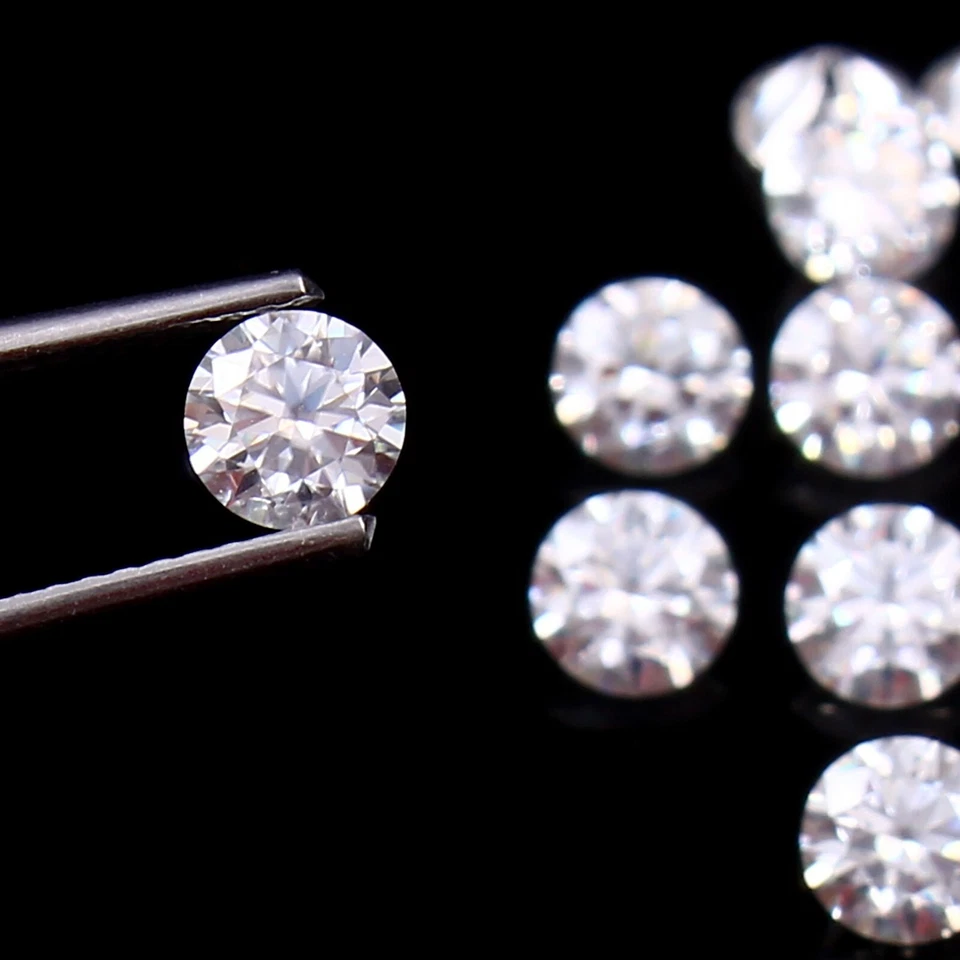 Moissanite Round Cut Loose Gemstone Synthetic Diamond D Color VVS1 4x4 MM -1 Pcs - Image 3 of 4