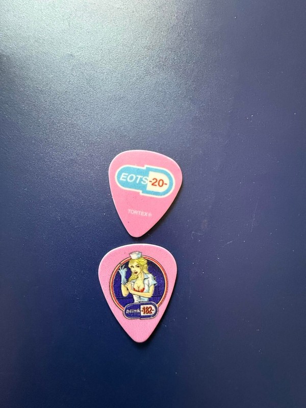 ((( BLINK 182 ))) guitar pick - VERY RARE - #4