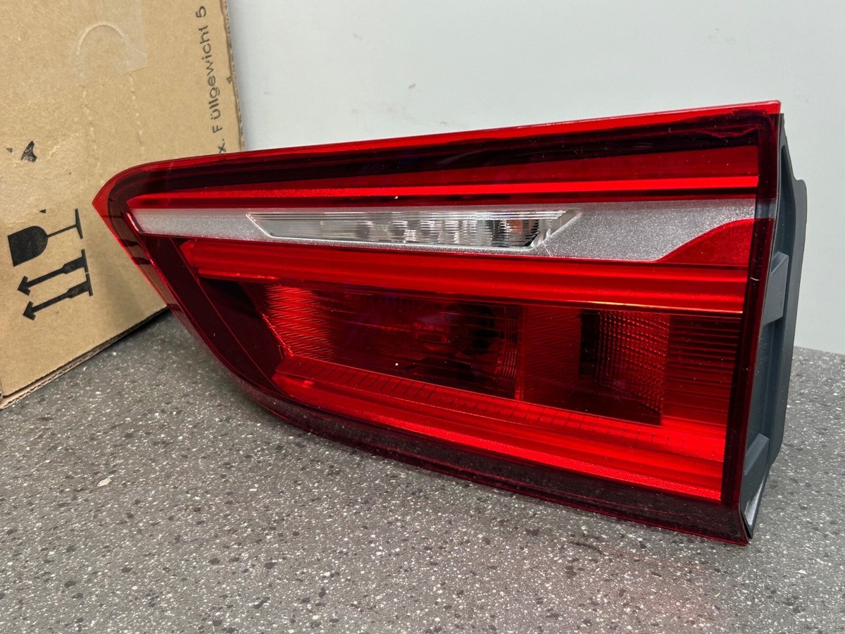 NEU Original BMW X1 F48 Heckleuchte LED Heckklappe rechts HKL HIGH