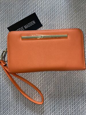 STEVE MADDEN WALLET WRISTLET ORANGE SMOOTH TEXTURE GOLD ZIPPER 