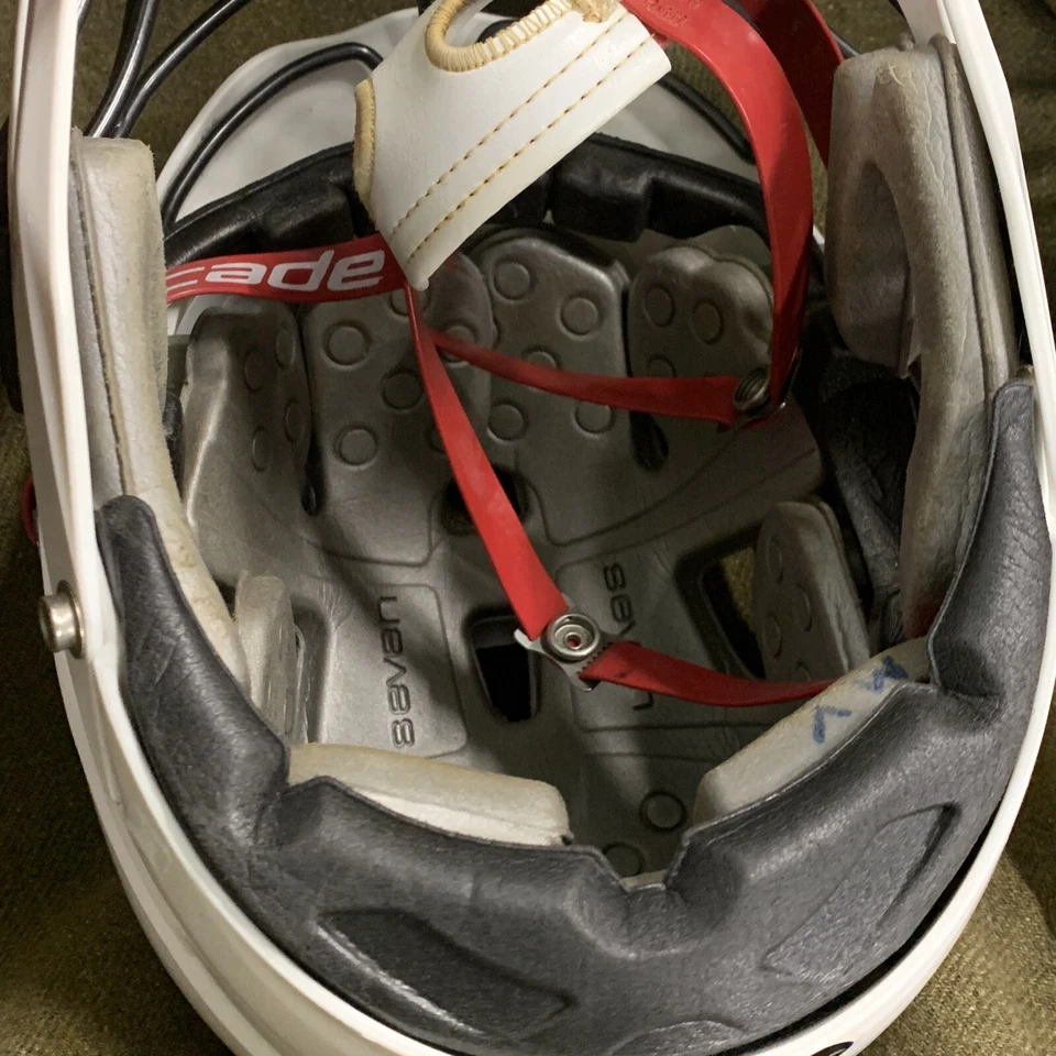 Cascade Pro 7 CTS Lacrosse Helmet White with Black Mask Chin Strap - Image 3 of 4