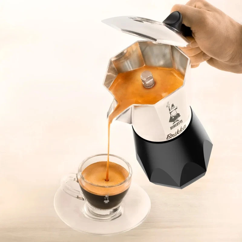 BIALETTI Moka BRIKKA Caffettiera Alluminio 2 Tazze Caffé Espresso Funzione CREMA, fotografia 5 di 8