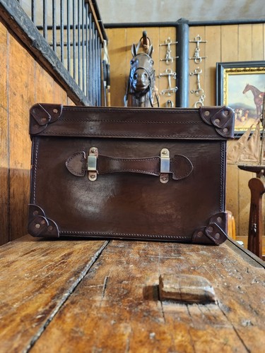 ANTIQUE Travel Trunk, Vintage Leather Chest - Car Luggage, Coffee Table. - Picture 5 of 13