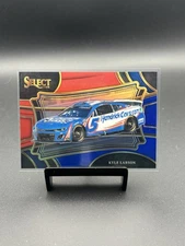 2024 Select Racing #106 Kyle Larson Pit Road Red Blue Prizm 125/149 NASCAR