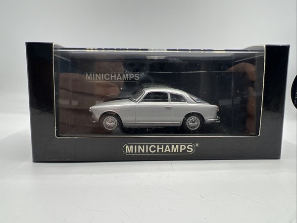 Alfa Romeo Giulietta Sprint 1954 Silber Minichamps 400120400 1/43 Argento Silber-image