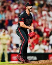 NICK MARTINEZ 8x10 PHOTO #8 CINCINNATI REDS WM