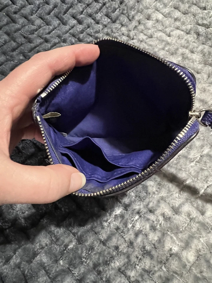 Coach фиолетовый кошелек с ремешком/клатч.  - Изображение 3 из 4