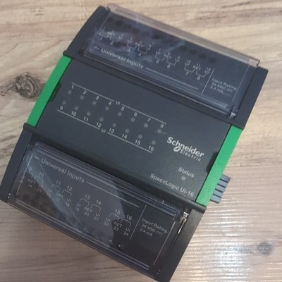 Schneider Electric SmartX Controller UI-16 I/O Modul SXWUI16XX10001 mit Basis