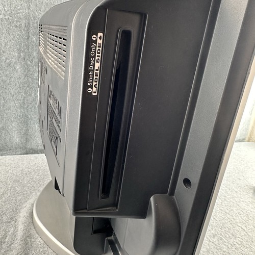 Sylvania LD155SC8 LCD TV/DVD Combo 15" Flatscreen HDTV Retro Gaming DVD NO WORK - Picture 8 of 19