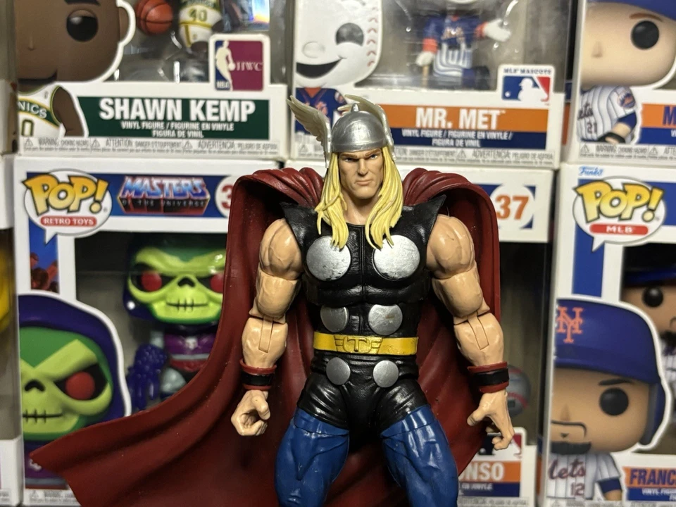 Marvel Legends 80 años - Thor - Solo figura de acción - Sin accesorios - E1 Foto 2 de 4