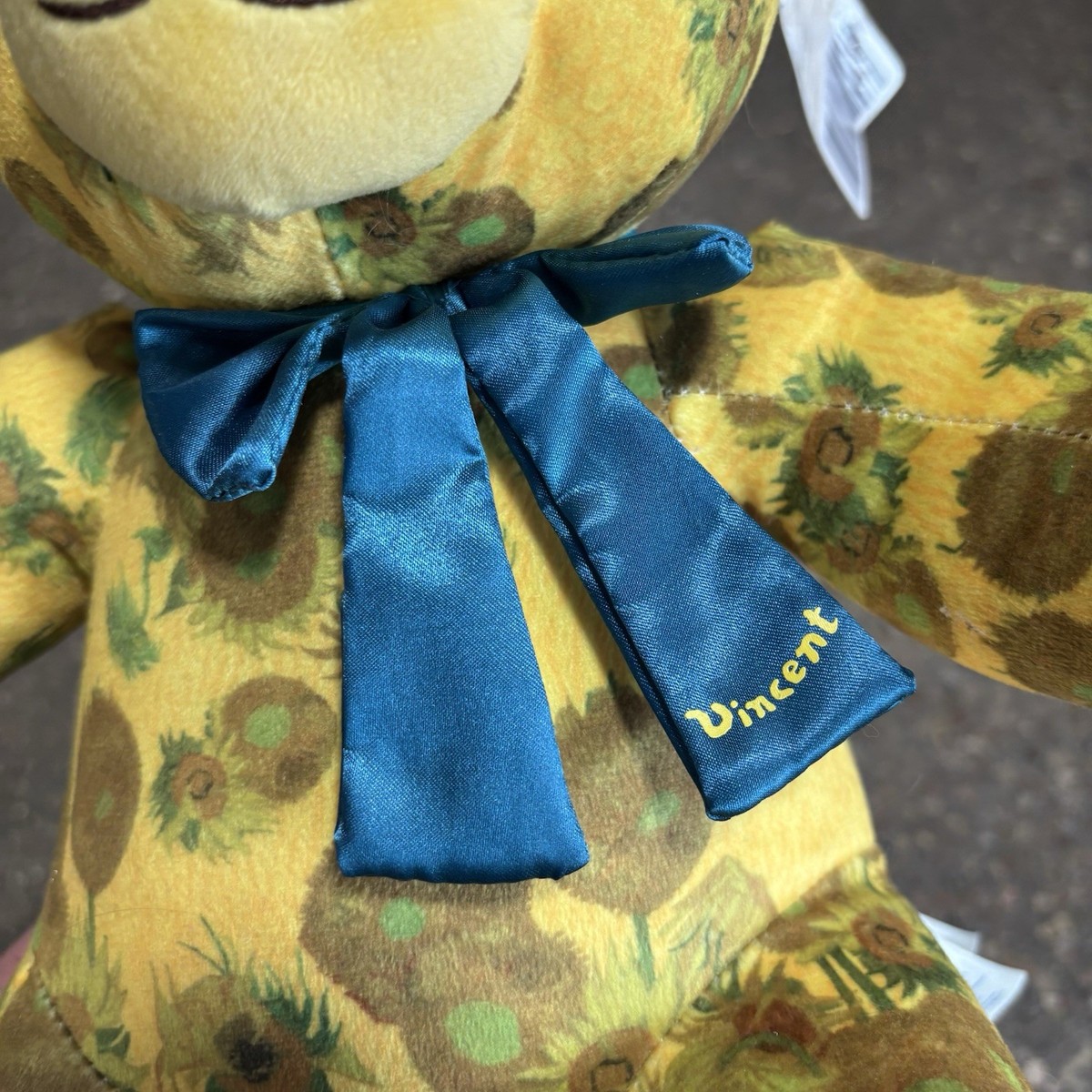 Build A Bear Vincent Van Gogh Museum Limited Edition “Sunflower” Plush Bear NWT View 4