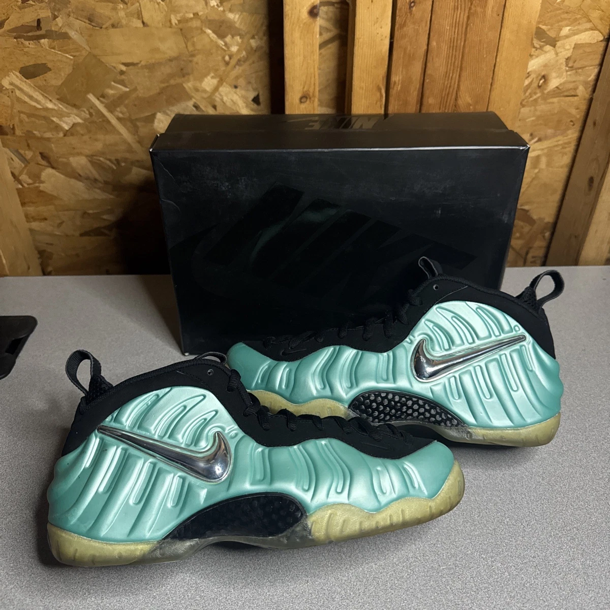 Size 10 - Nike Air Foamposite Pro Island Green BS819 Nike Air Foamposite Pro  main image 2