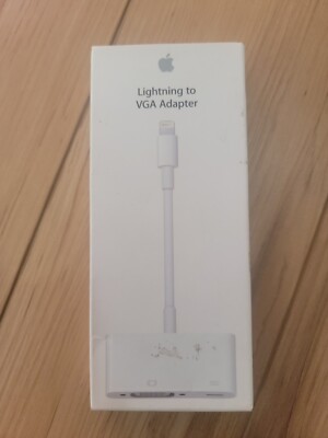 Apple Lightning to VGA Adapter Genuine OEM  MD825AM/A iPhone iPad