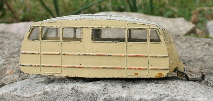 Dinky Toys Caravane Avec Glace N°811 – Miniature D’occasion Pour Collection