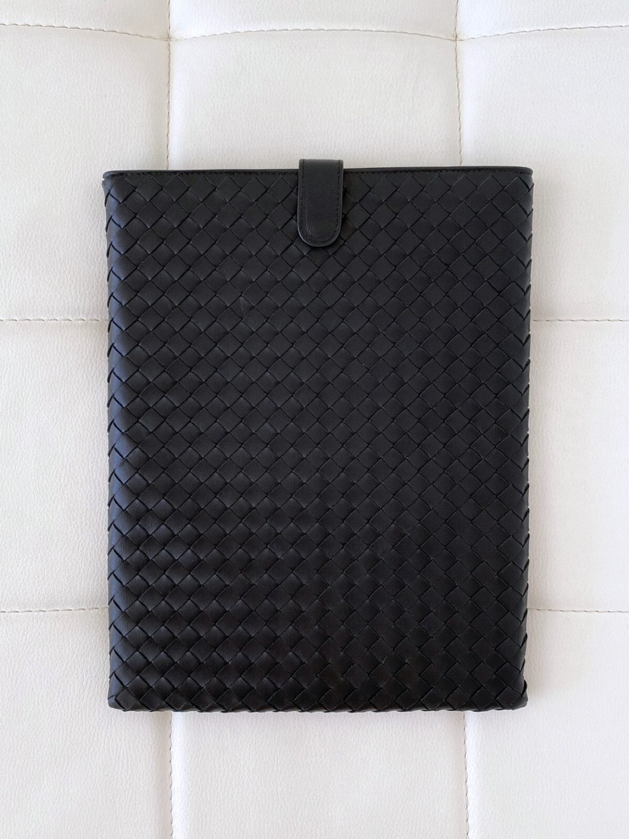 BOTTEGA VENETA Black Woven Intrecciato Leather iPad Tablet BOTTEGA VENETA Black Woven Intrecciato Leather iPad Tablet