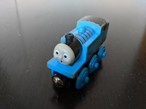 VARIANT Thomas wooden train 