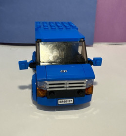 Lego CiTY - 60117 Van & Caravan complete parts, missing 2 stickers w instruction