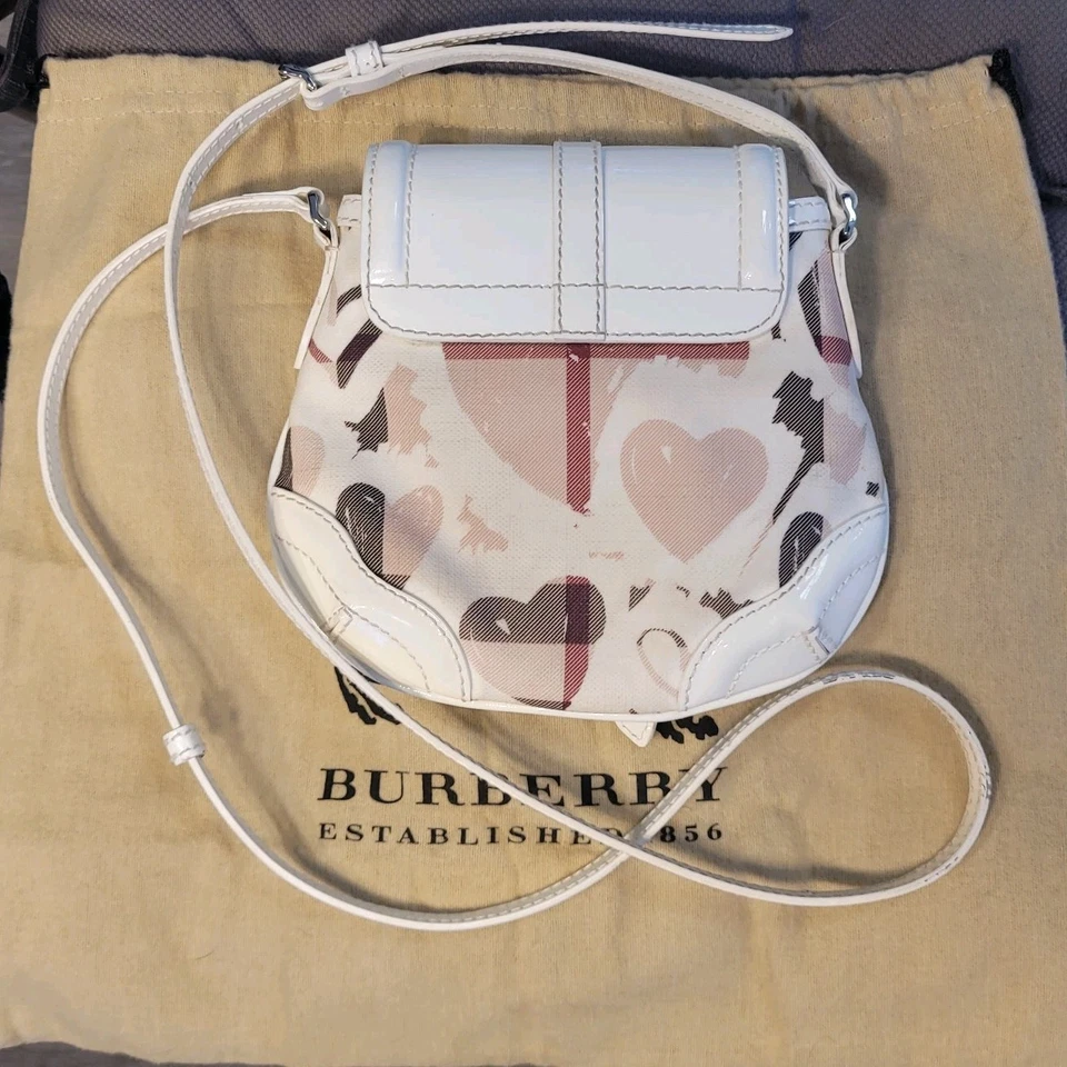Bolso Bandolera BURBERRY 🤍 Charol Blanco Corazón Supernova Check XS Aspley  Foto 2 de 4