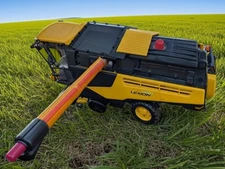 Bruder Claas Lexion 780 Terra Trac Combine FOR PARTS OR REPAIR 1:16 Scale 02119