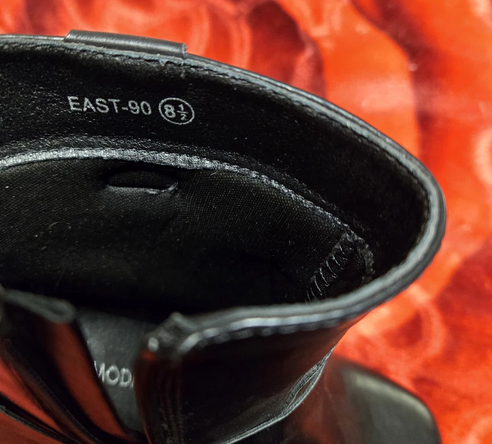 Botas TopModa para mujer negras de imitación de cuero con cremallera lateral de tacón bloque talla 8,5 hebillas Foto 4 de 4