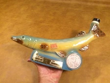 VINTAGE 1978 JIM BEAM NORTHERN PIKE HALL OF FAME WHISKEY DECANTER 'EMPTY'