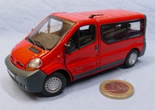 Hongwell 1/43 : Renault Trafic Minibus 2005 (1ière version - portes ouvrantes) R