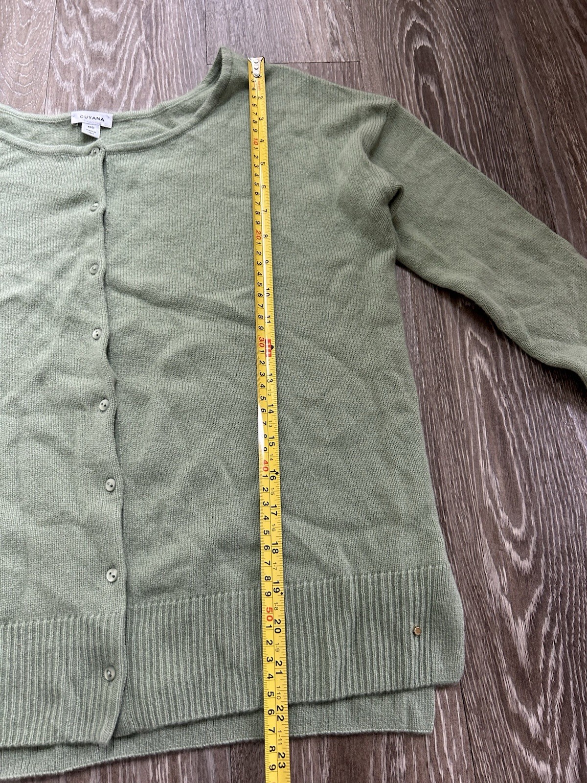 Cuyana Green Cashmere Button Up Sweater Sz M Made In Italy Classic Luxury Preppy