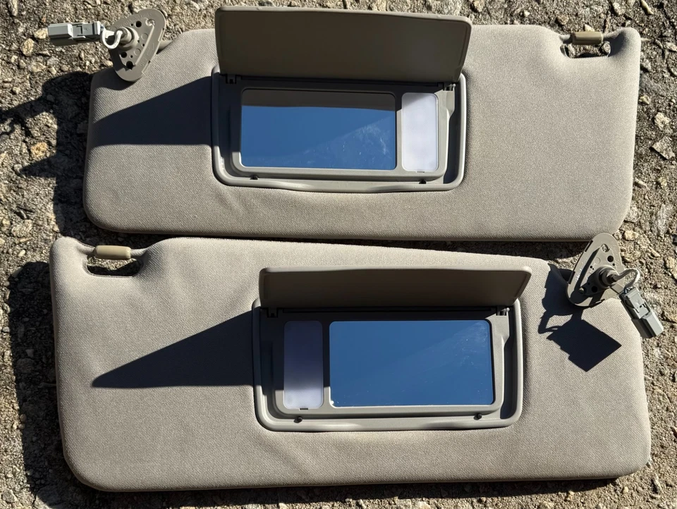 Parasoles iluminados gris claro para conductor y pasajero Acura MDX 2007-2012 Foto 2 de 3