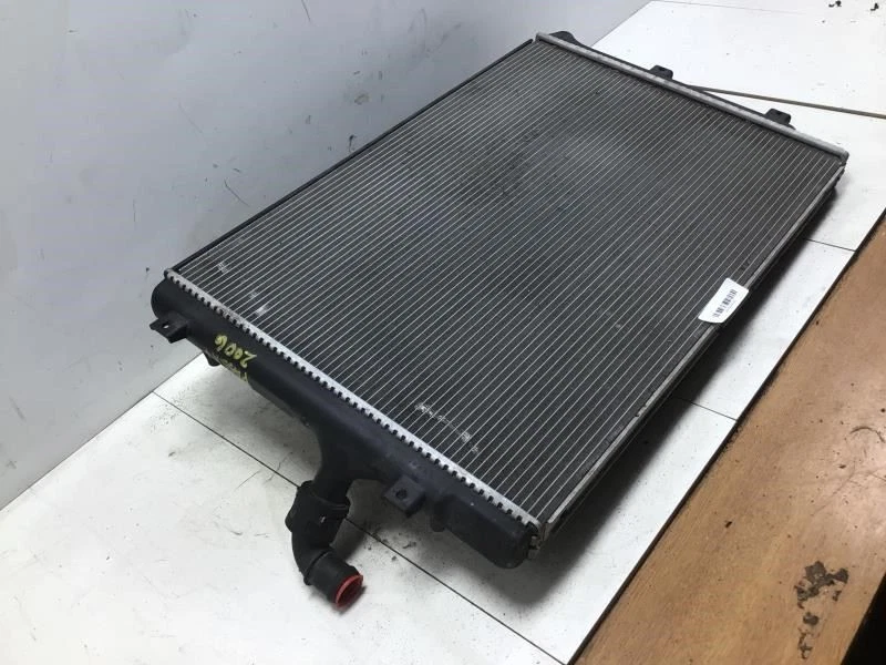 Radiador Volkswagen Passat 2007 2,0 L compatible con Golf GTI 06-11 OEM+ Foto 3 de 4