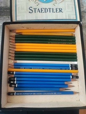 Staedtler U. Faber Bleistifte Vintage In Staedtler Pappbox Div. Siehe Bild.