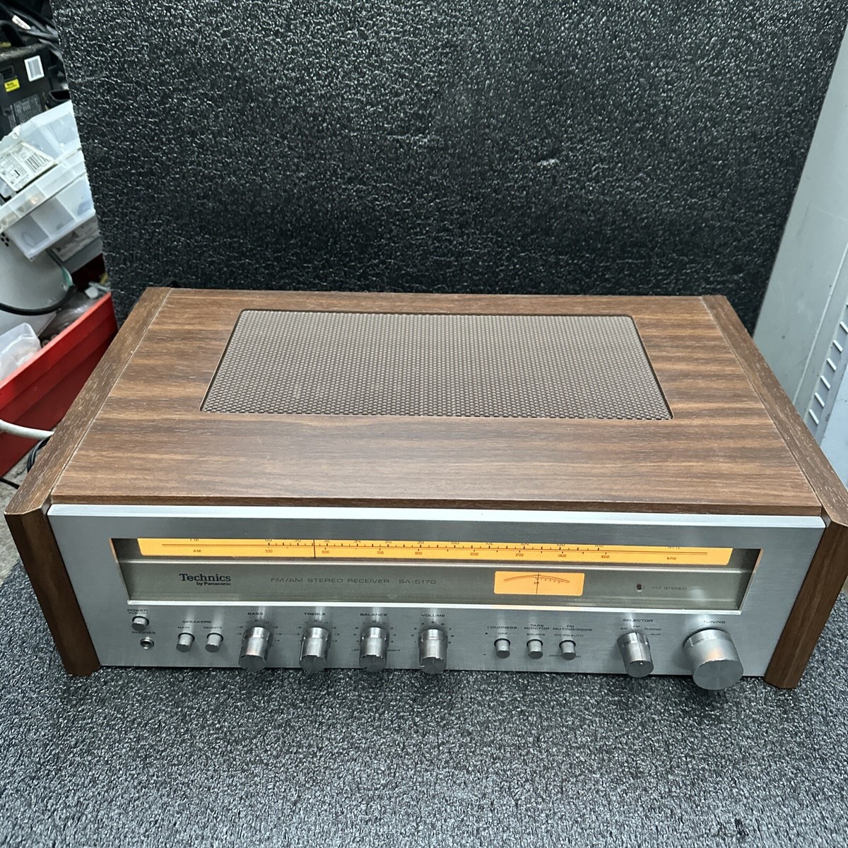 Vintage Technics SA-5170 AM/FM Stereo Receiver, Wood Cabinet