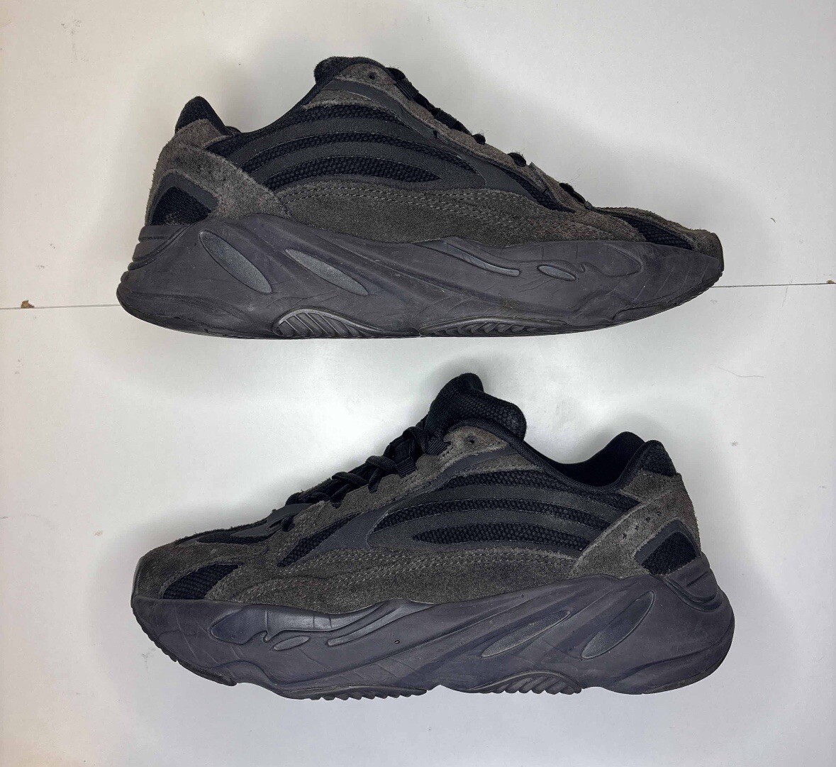 yeezy wave runner 700 vanta