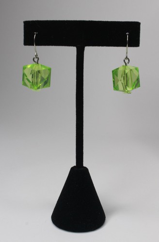 Big Chunky Light Green Clear Acrylic Geometric Bead 18" Necklace And Earrings - Picture 9 of 10
