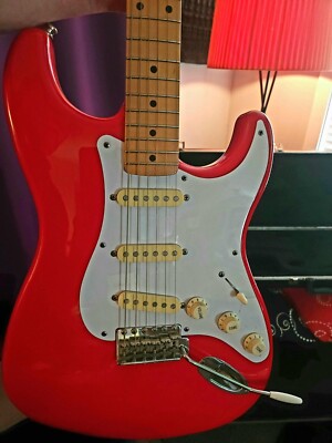 Fender Stratocaster Japanese Maple Neck Red E Series Vintage