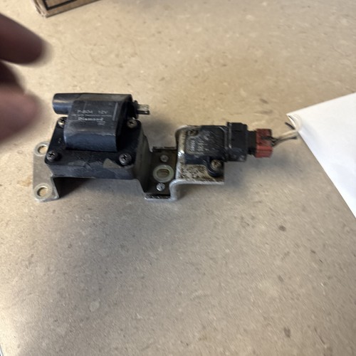 1992 Mitsubishi Montero 3.0 Coil And Power Unit J121 Oem Md131711 Ignition PTU - Picture 8 of 9