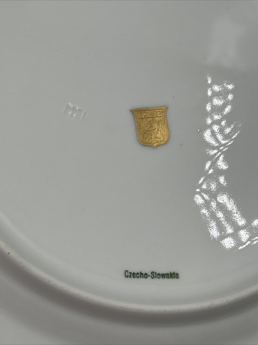 Gold Pickard Plate With 2 Inch 22 Carat Gold Encrusted Edge
