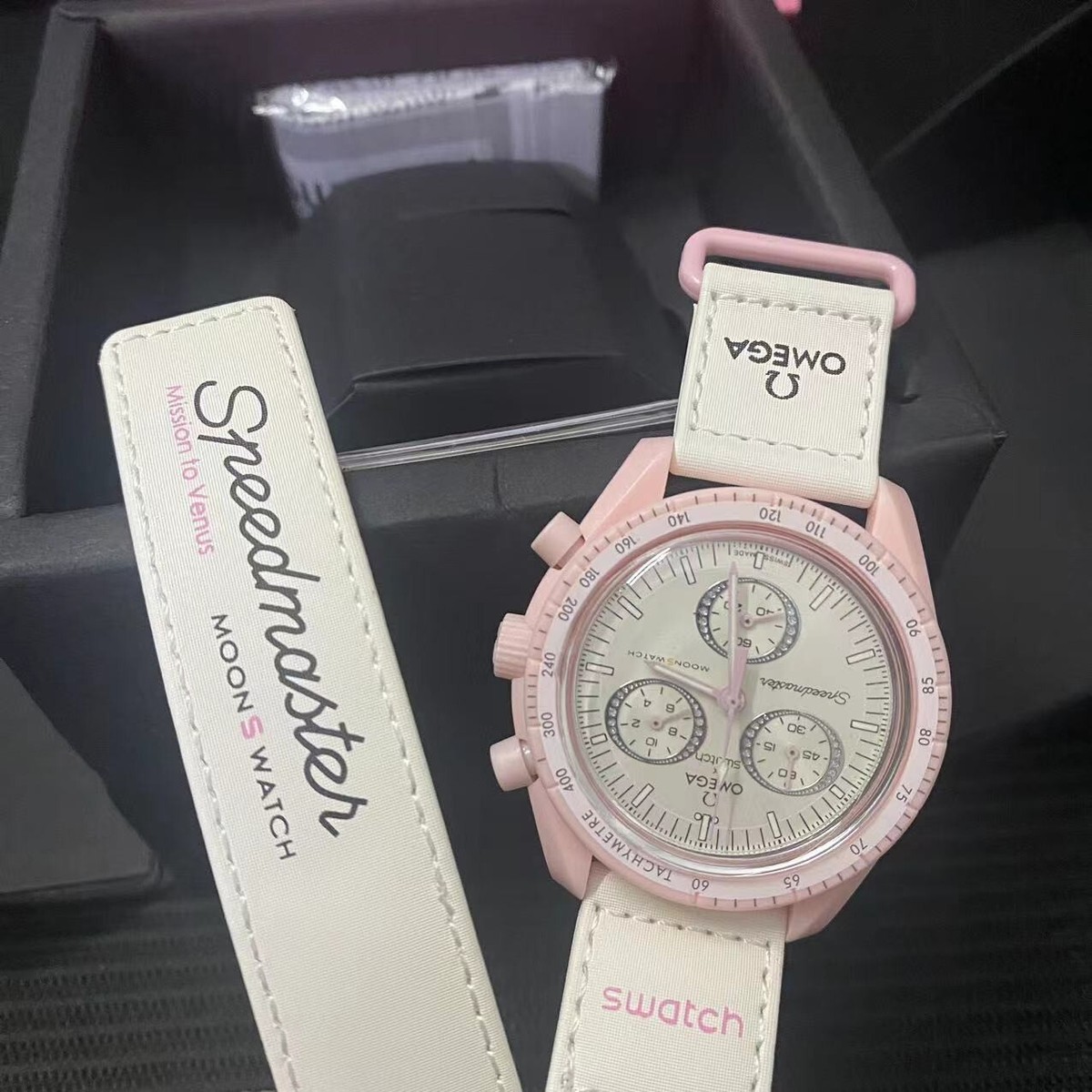 新品Mission to Venus Bioceramic Moonswatch MISSION TO VENUS - Bioceramic MoonSwatch Collection