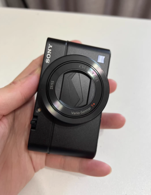 Sony DSC-RX100 III M3 20.1 MP CyberShot Digital Camera 35