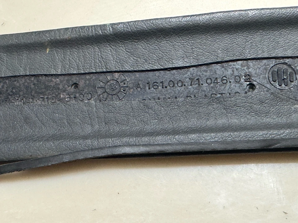 🔥RARE 1987-89 Alfa Romeo Milano 75 Front Right Side A Pillar Trim Cover OEM Foto 3 de 3