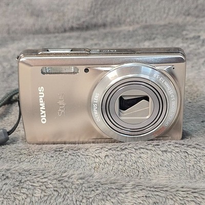 Olympus Stylus 7030 14MP Digital Camera Silver Y2K DigiCam Untested Parts Repair