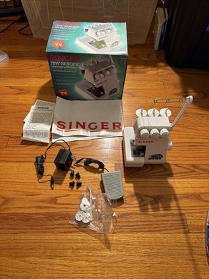 Singer Tiny Serger TS-380 Plus Overedge Sewing Machine Untested